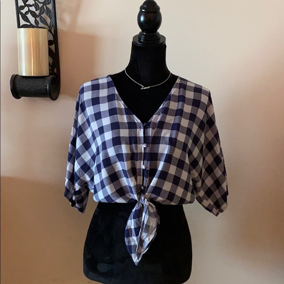 Forever 21 Tops - Plaid cropped top